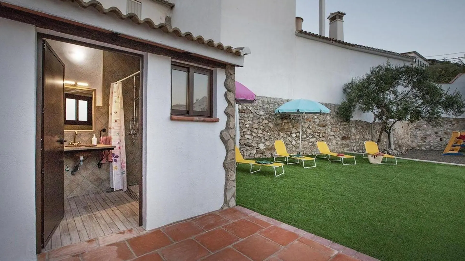 Charming Villa In Mondron With Private Pool 스페인