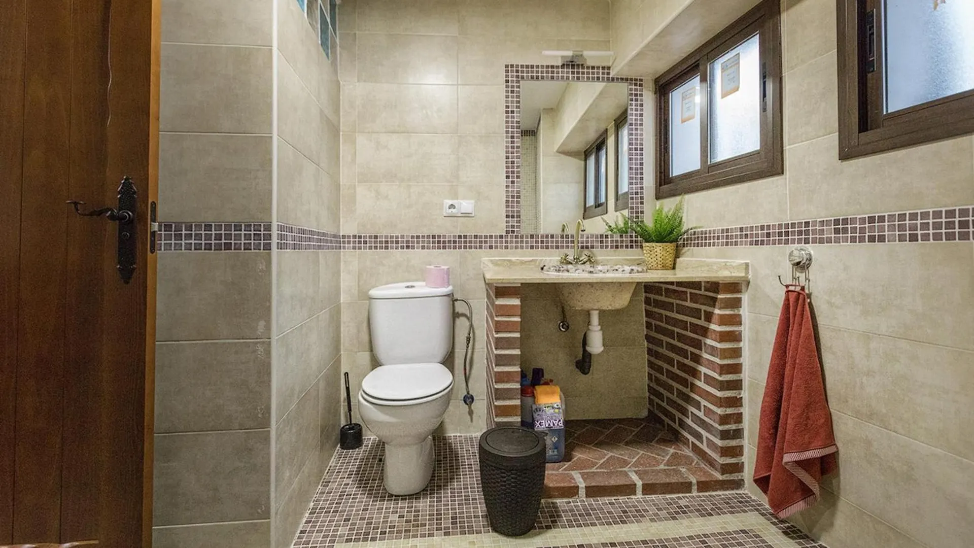 Charming Villa In Mondron With Private Pool