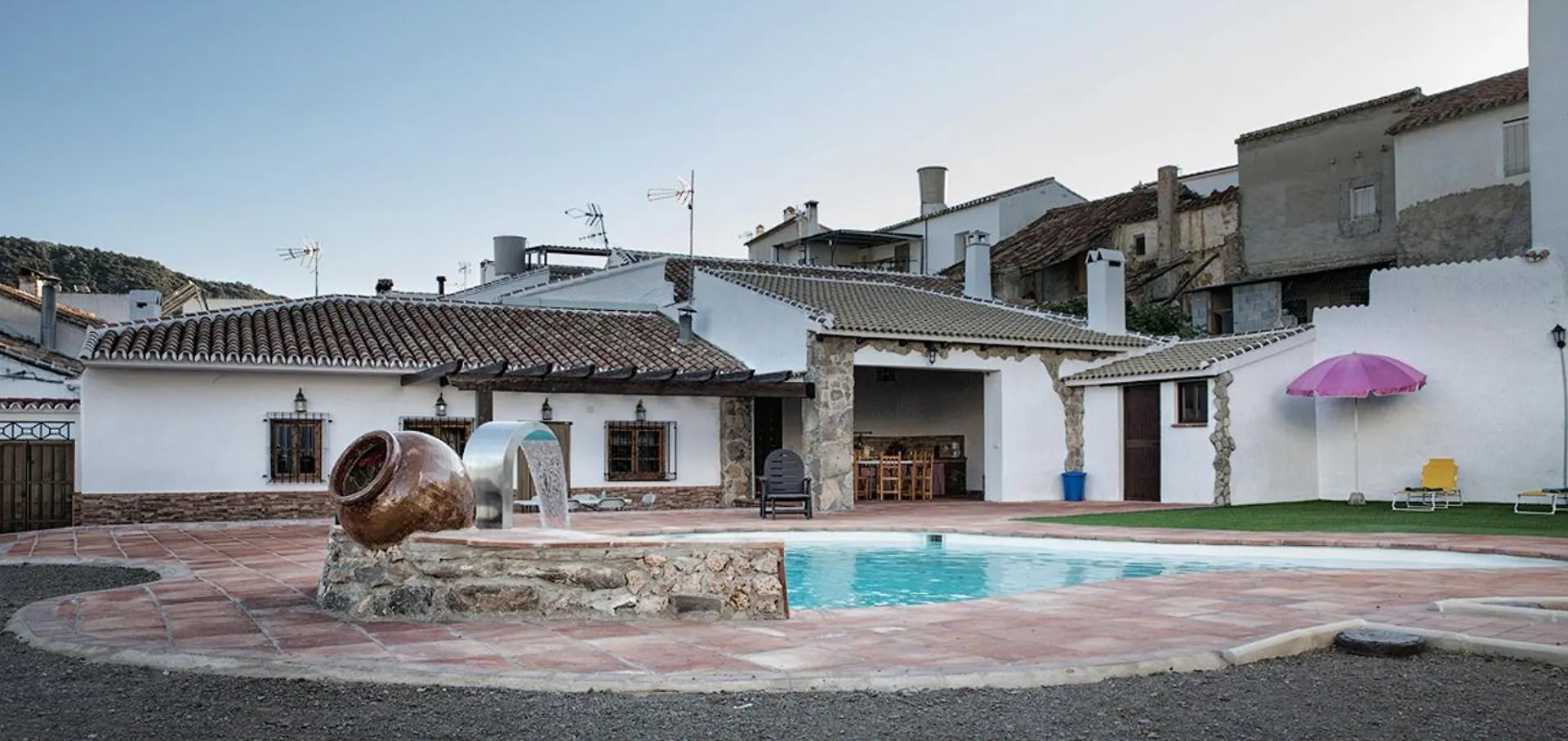 Charming Villa In Mondron With Private Pool