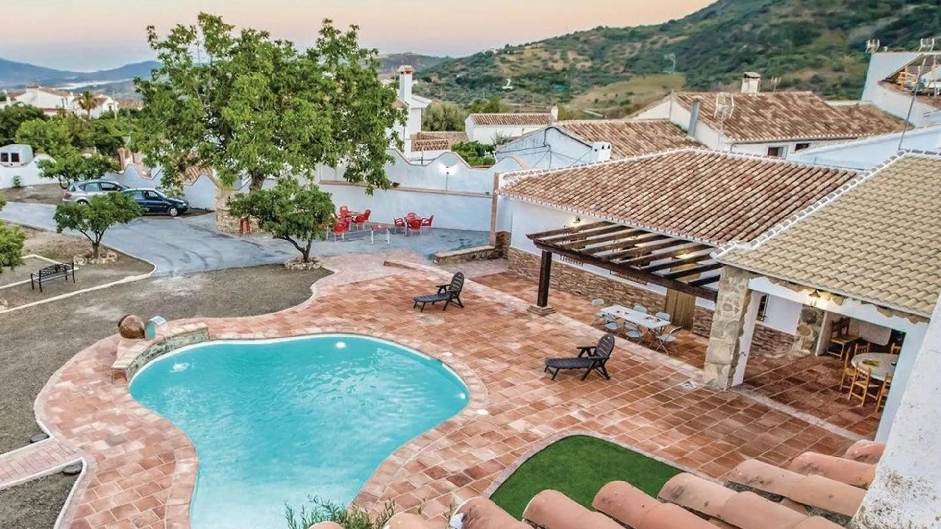 Charming Villa In Mondron With Private Pool