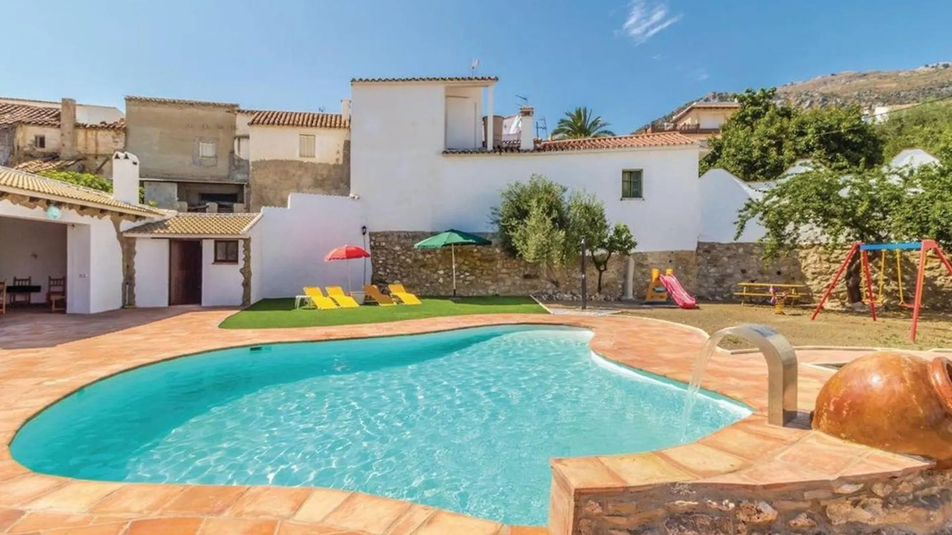 Charming Villa In Mondron With Private Pool